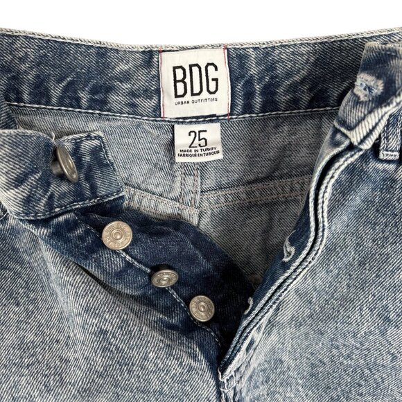 BDG Womens High Rise Denim Shorts Sz 25 Acid Wash Button Fly Normcore Nostalgic - Picture 2 of 8